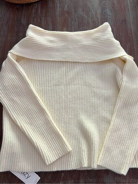 Cozy Slight Off-Shoulder Ribbed Sweater - Cream